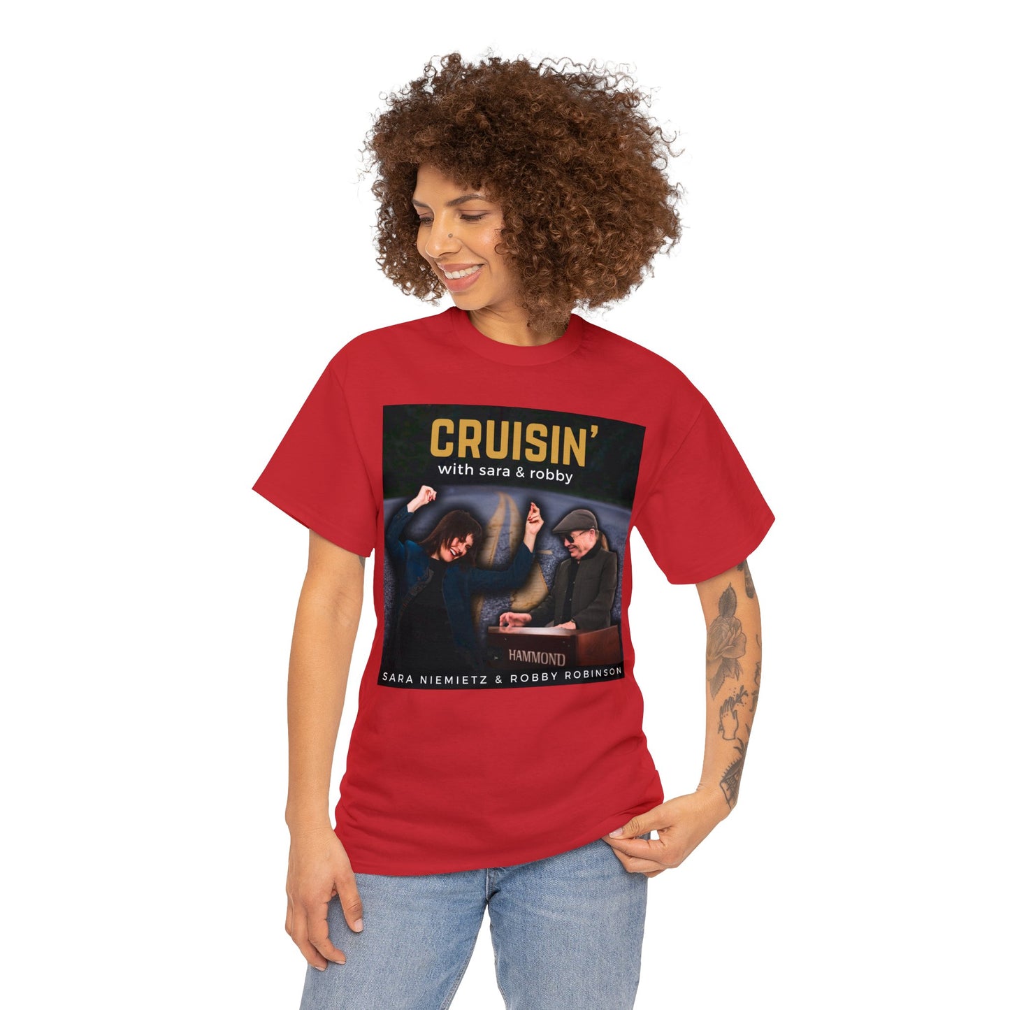 CRUISIN' WITH SARA AND ROBBY Unisex Heavy Cotton Tee